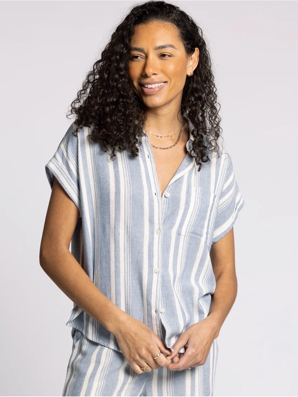 Thread & Supply Blue and White Striped Short Sleeve Shirt Rayon and Linen Size M